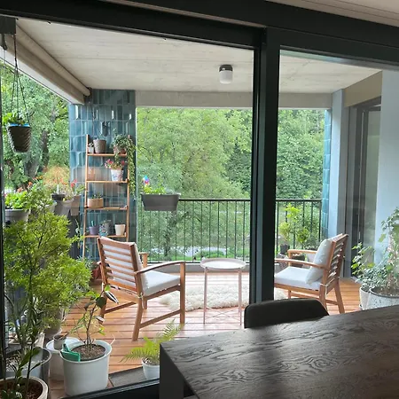 Apartment Luxury 2br, 2 Bath, Spacious Living With Open Kitchen, River View, Ideal For Long Stays, Parking, 10 Min To Center