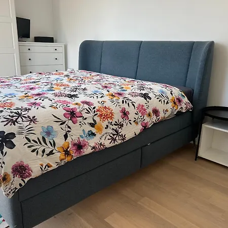 Apartment Luxury 2br, 2 Bath, Spacious Living With Open Kitchen, River View, Ideal For Long Stays, Parking, 10 Min To Center *