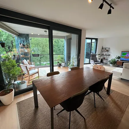 Luxury 2br, 2 Bath, Spacious Living With Open Kitchen, River View, Ideal For Long Stays, Parking, 10 Min To Center *