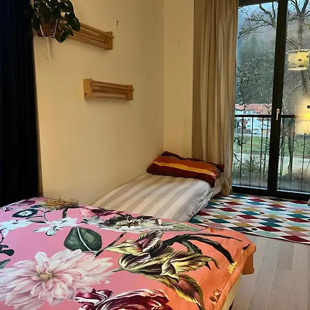 Luxury 2br, 2 Bath, Spacious Living With Open Kitchen, River View, Ideal For Long Stays, Parking, 10 Min To Center Appartamento *